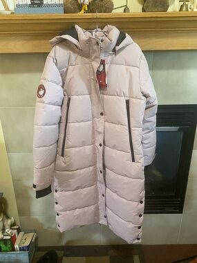 Canada Weather Gear Women's Long Hooded Puffer Coat in Light Pink NWT